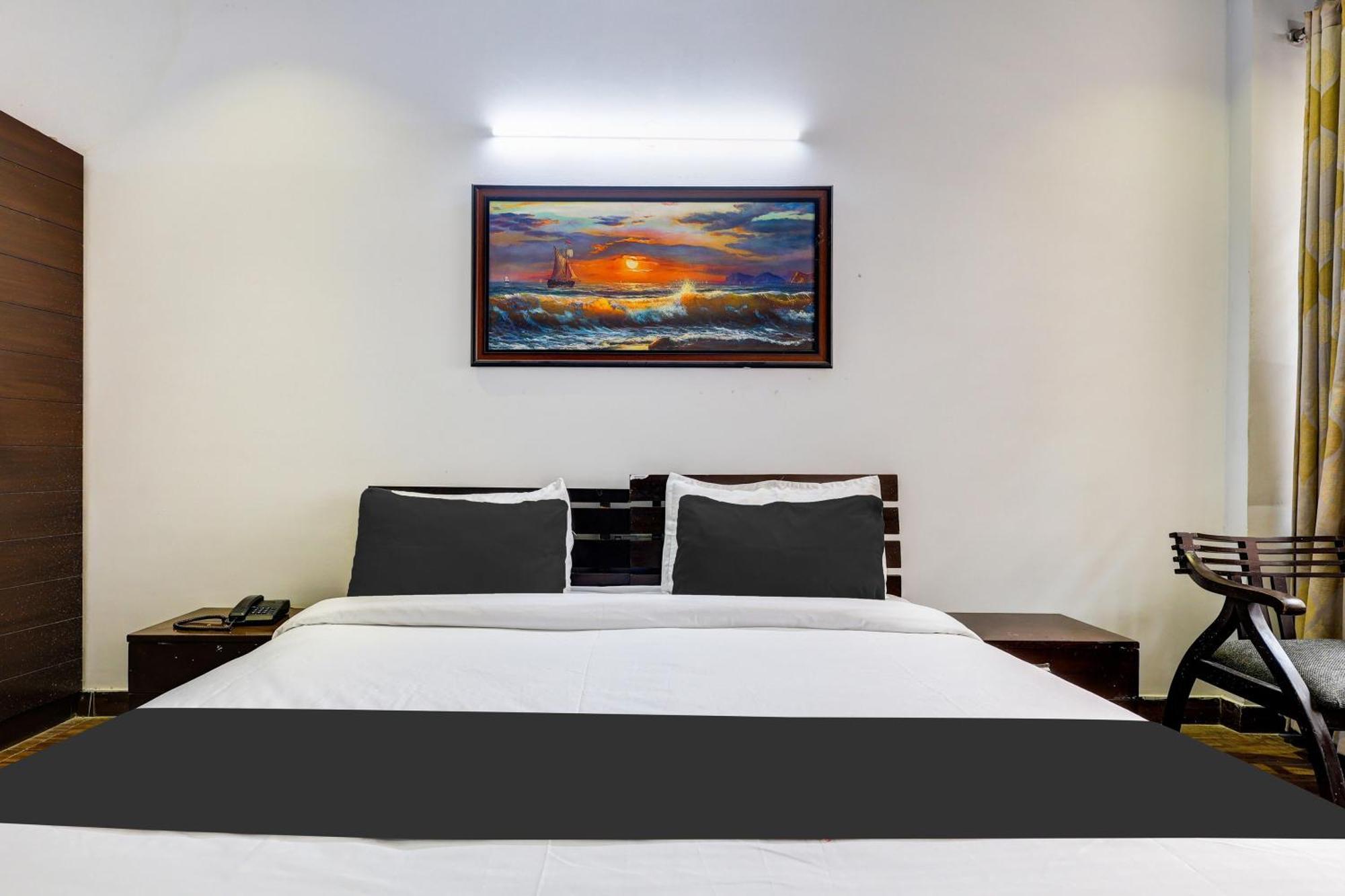 Super Townhouse Sector 38 Gurgaon Near Medanta Hotel Ngoại thất bức ảnh