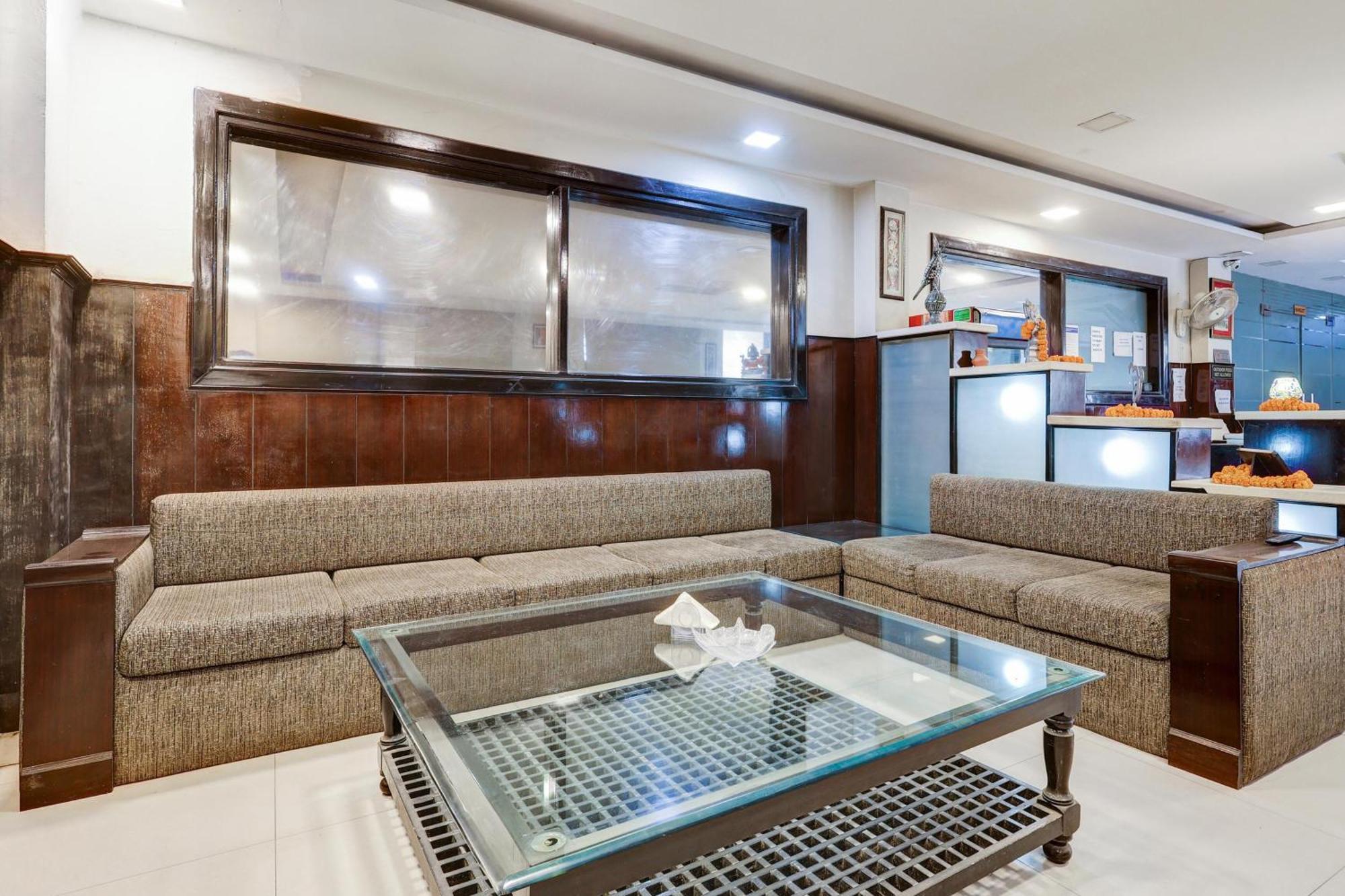 Super Townhouse Sector 38 Gurgaon Near Medanta Hotel Ngoại thất bức ảnh