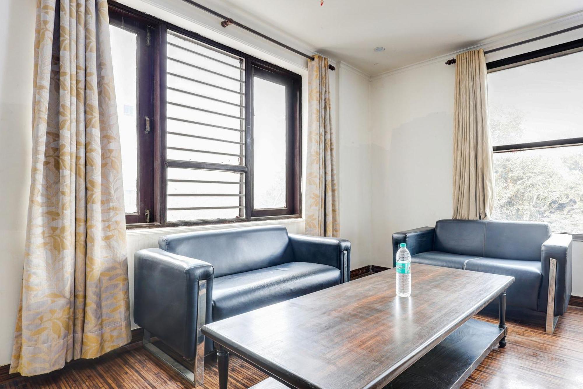 Super Townhouse Sector 38 Gurgaon Near Medanta Hotel Ngoại thất bức ảnh